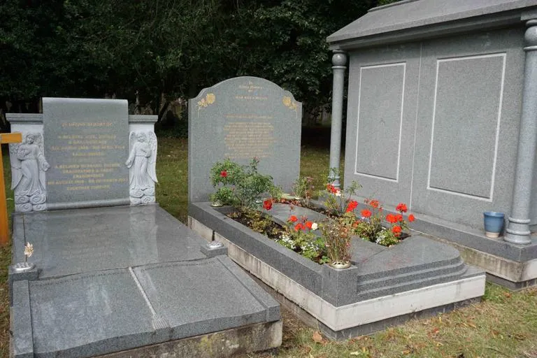 Part-constructed-grave