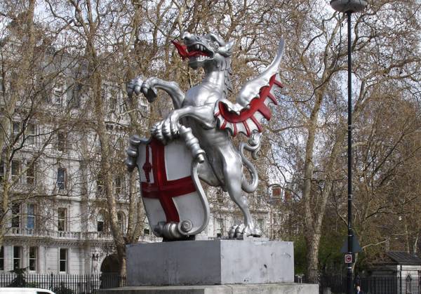 city dragon statue