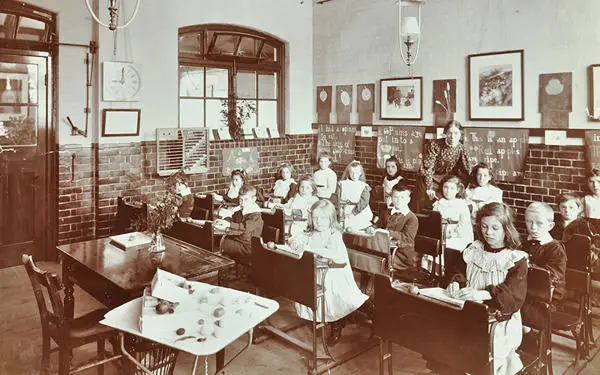 Children in class at Goodrich Road School, 1906