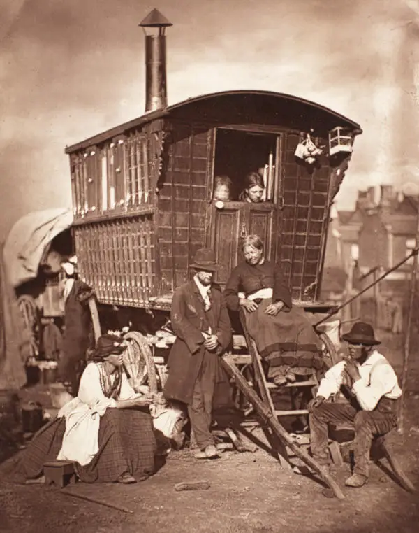 'London nomades', 1877. Londoners in a wooden caravan