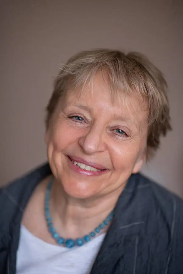 Author Rachel Morris