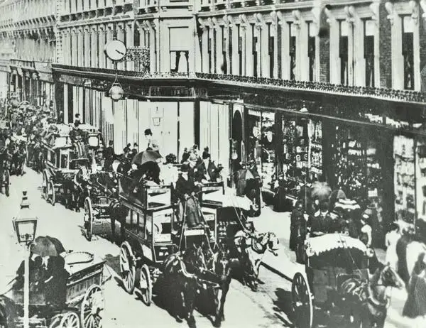 View of Whiteley's department store in Westbourne Grove, with horse and carriages, 1890