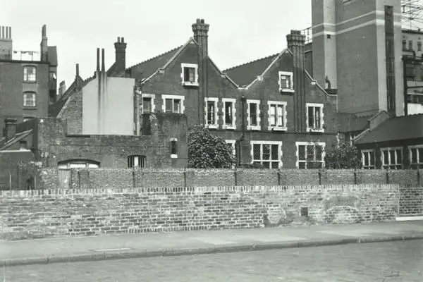 Toynbee Hall, 1955