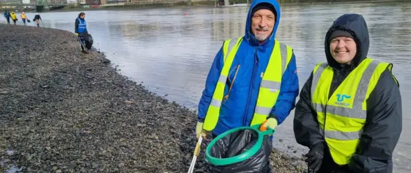 Volunteer hammersmith duo